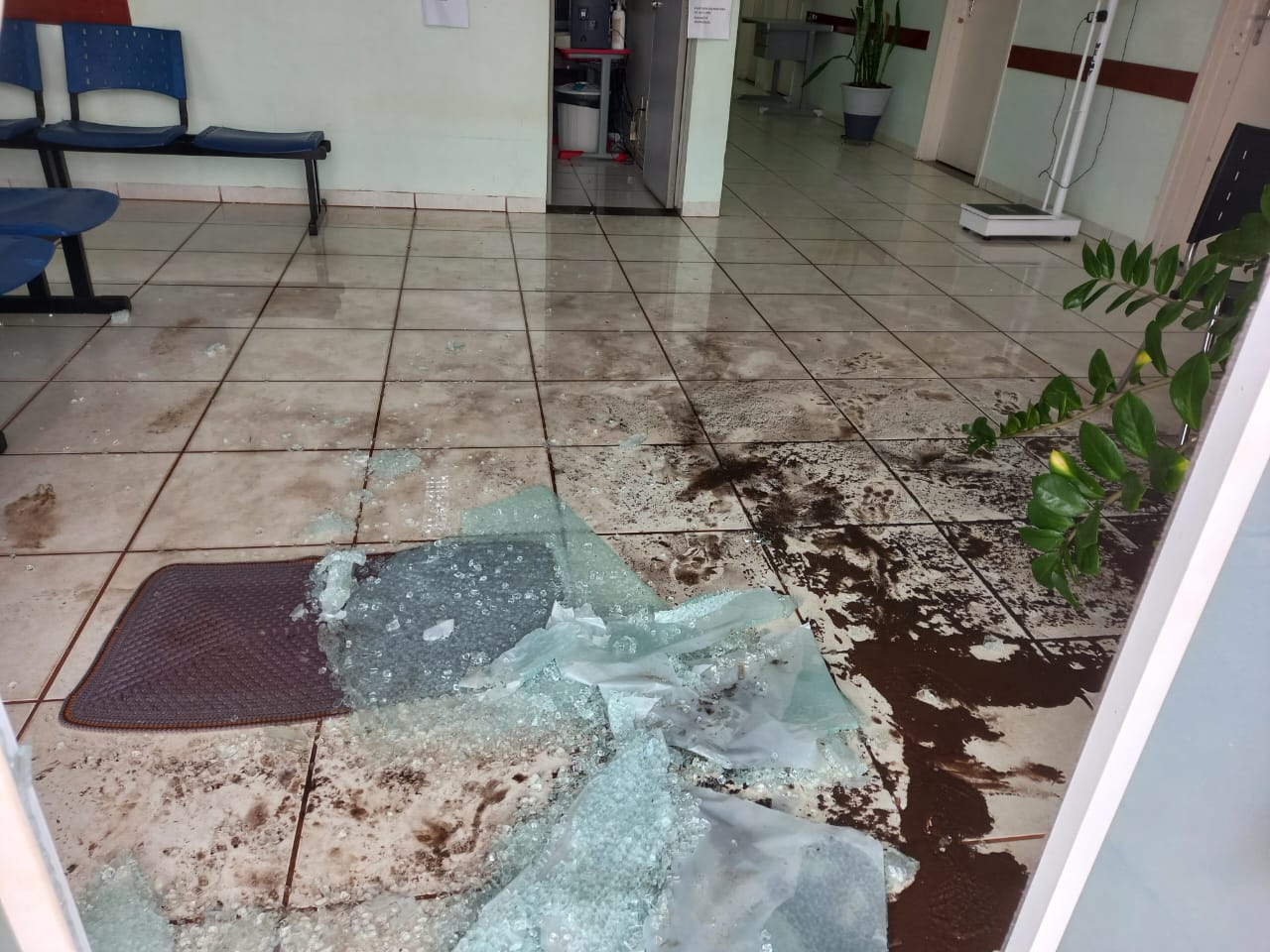 Acesso ao interior da unidade  